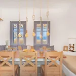 Seaside 5bdr Bliss In Mykonos Willa