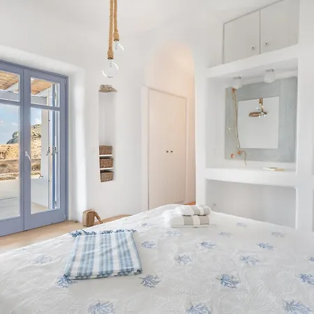 Seaside 5bdr Bliss In Mykonos Merchia Beach
